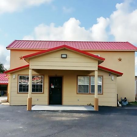 Budget Inn Hallettsville Esterno foto