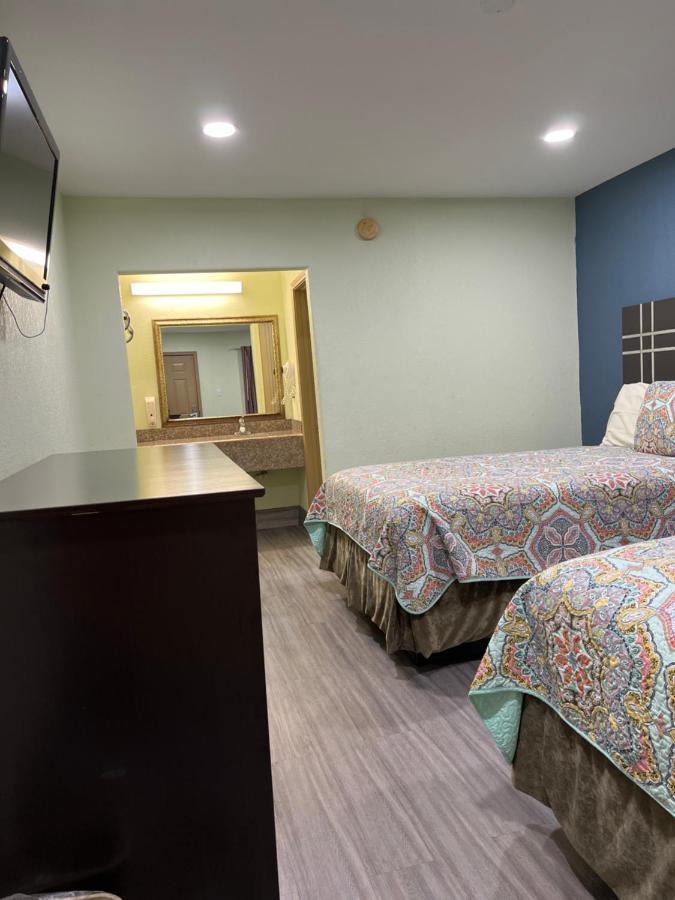 Budget Inn Hallettsville Esterno foto
