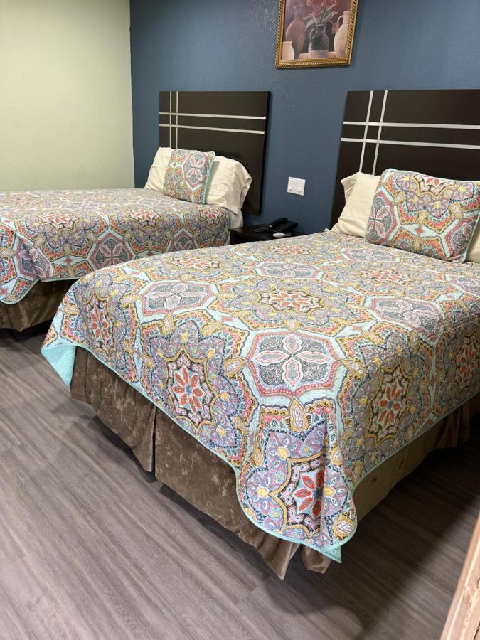 Budget Inn Hallettsville Esterno foto
